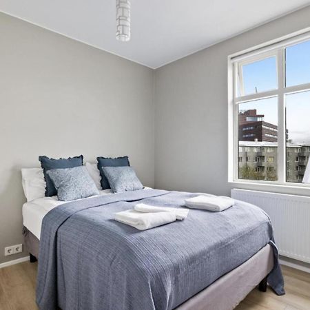 Cheerful Down Town Apartment Рейкьявик Экстерьер фото