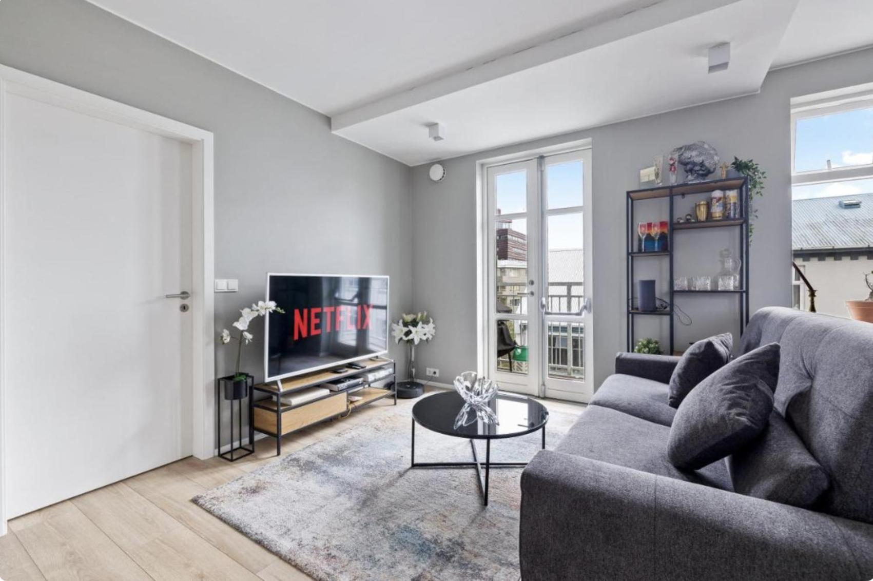 Cheerful Down Town Apartment Рейкьявик Экстерьер фото