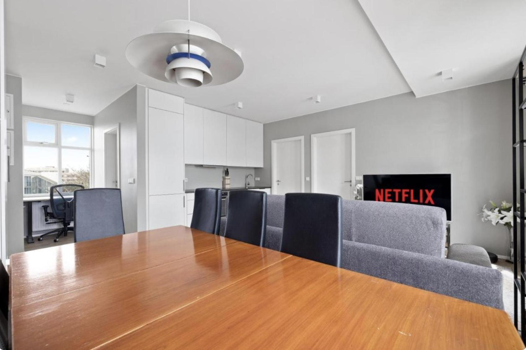 Cheerful Down Town Apartment Рейкьявик Экстерьер фото