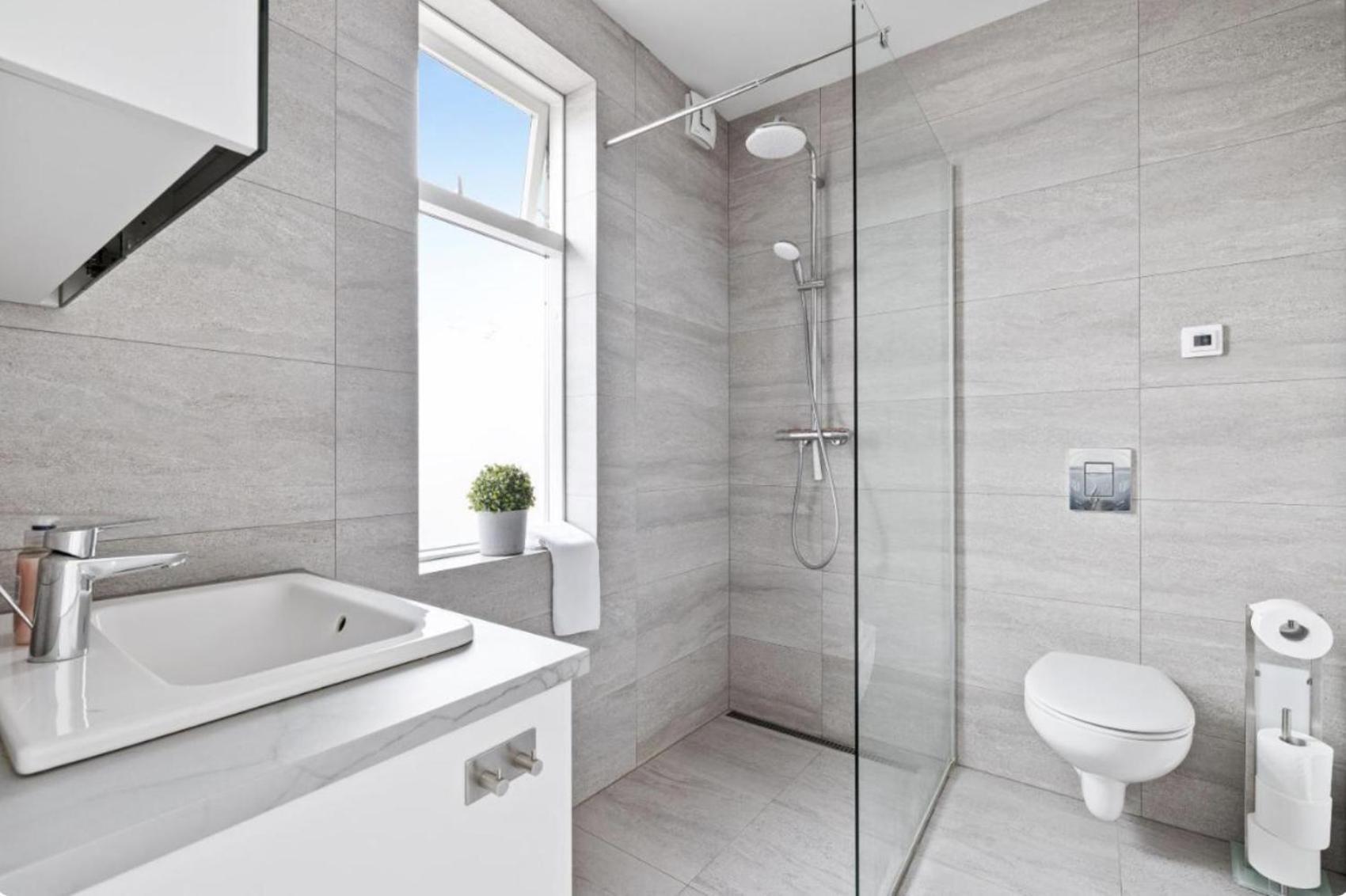 Cheerful Down Town Apartment Рейкьявик Экстерьер фото