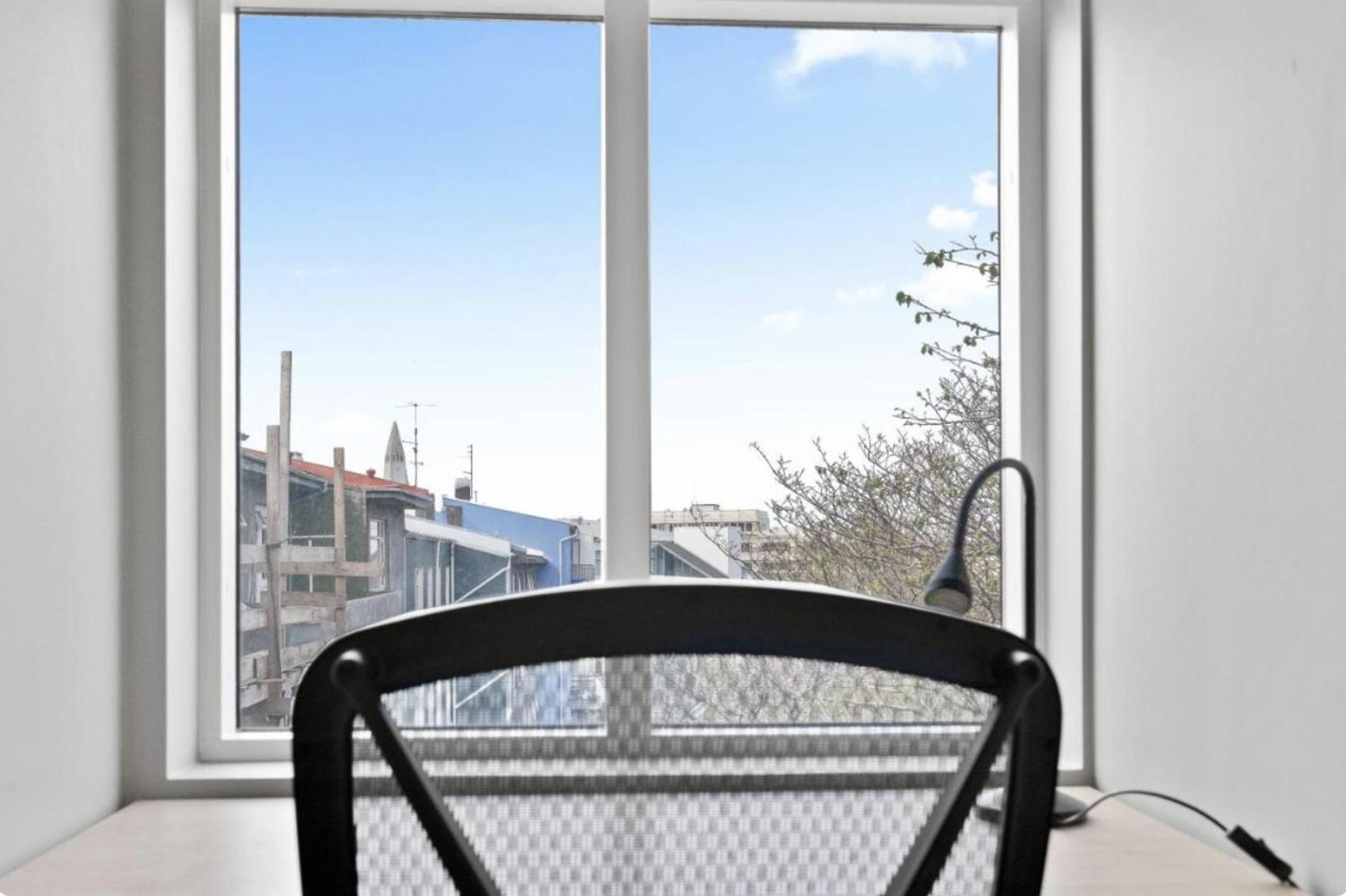 Cheerful Down Town Apartment Рейкьявик Экстерьер фото